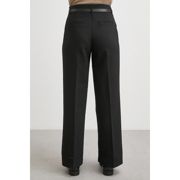 Yüksek Bel Paça Detaylı Kemerli Pantolon Siyah