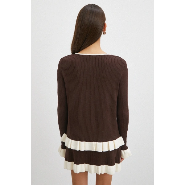 Düğmeli Eteği Fırfırlı Etekli Triko Takım Kahve