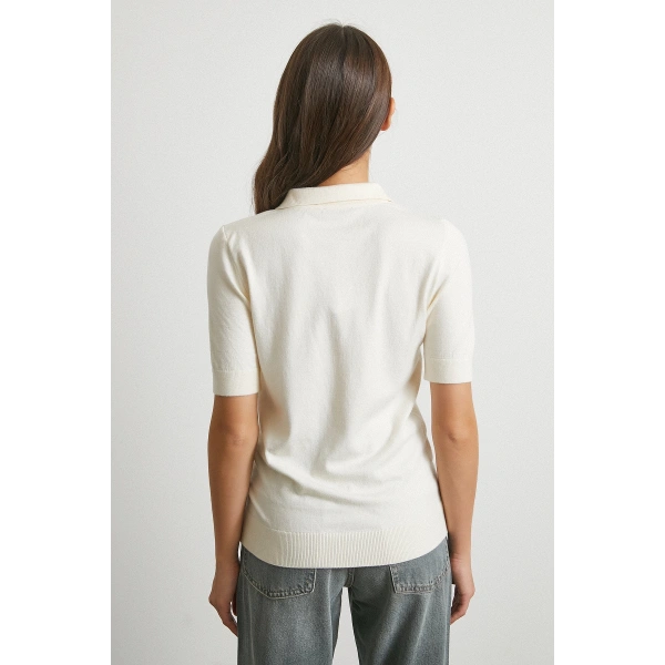 Polo Yaka Düğmeli Kısa Kol Ekru