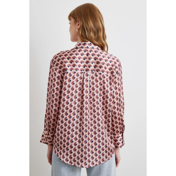 Geometrik Desenli Saten Gömlek Pembe