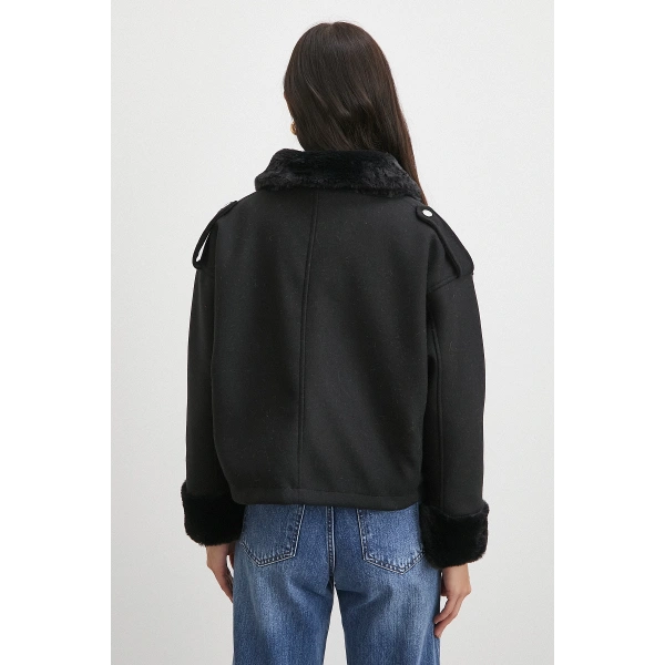 Apoletli Yünlü Körük Cepli Kaşe Mont Siyah