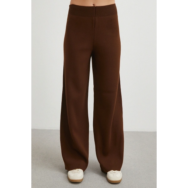 Çıtçıtlı Pantolonlu Triko Takım Kahve