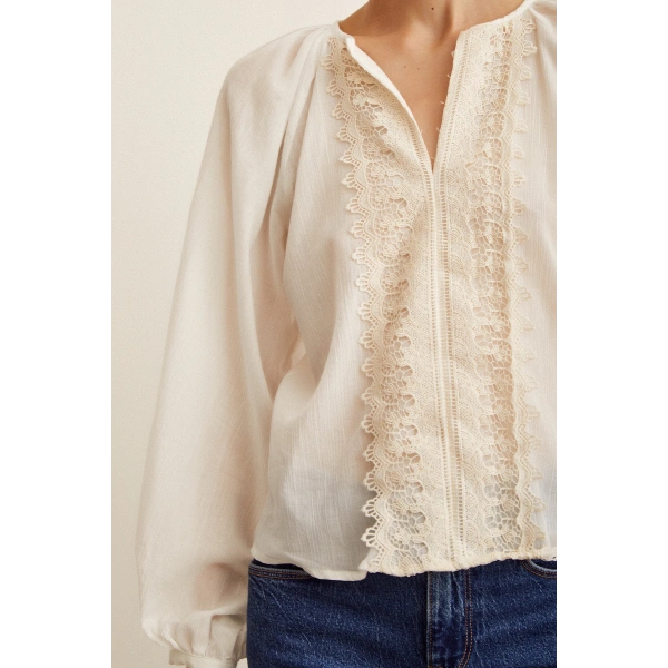 Brodeli V Yaka Bluz Beyaz