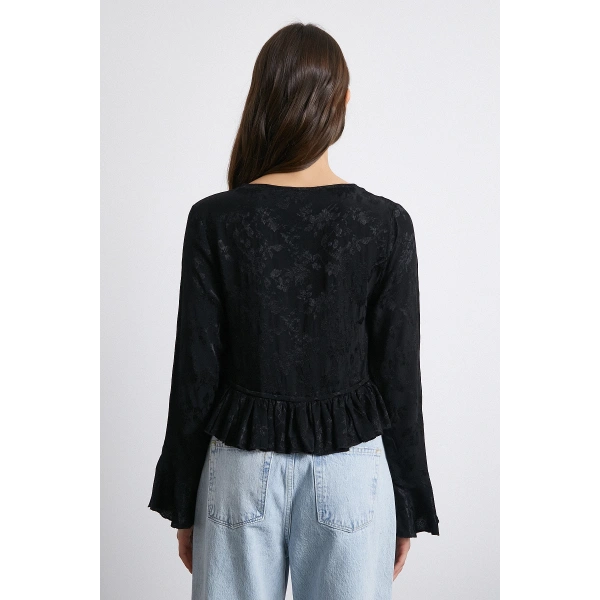 V Yaka Fırfırlı Bluz Siyah