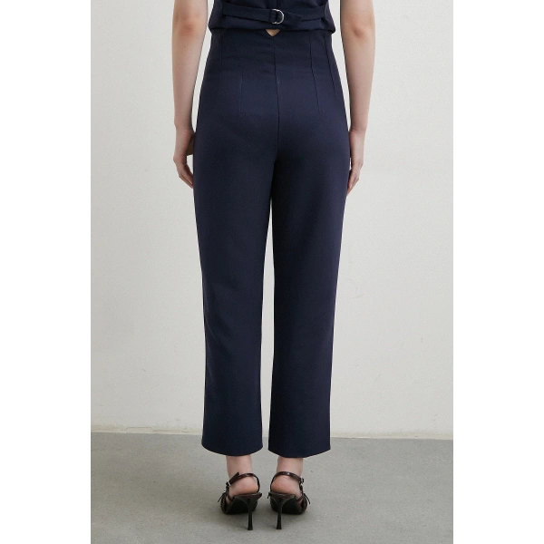 Önü Pensli Skinny Kumaş Pantolon Lacivert