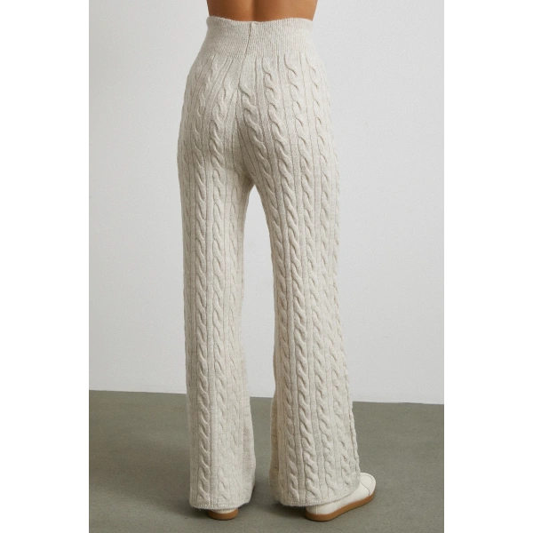 Desenli Şardonlu Triko Takım Ekru