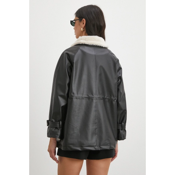 Kürklü Yaka Detaylı Deri Ceket Siyah