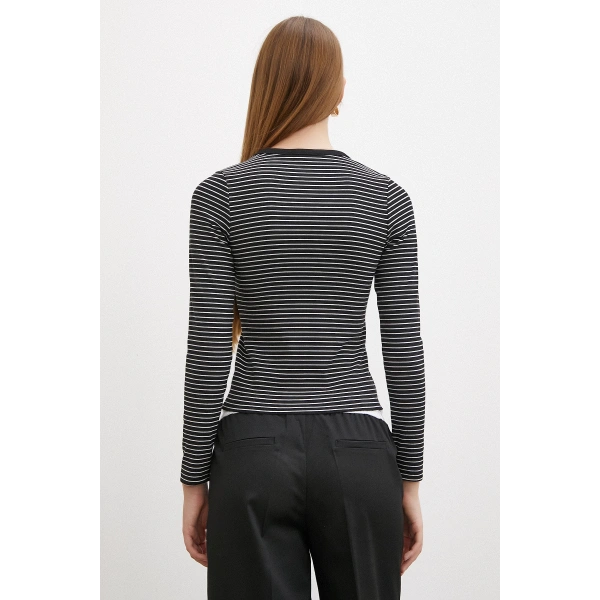 Bisiklet Yaka Çizgili Bluz Siyah