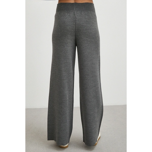 Çıtçıtlı Pantolonlu Triko Takım Antirasit