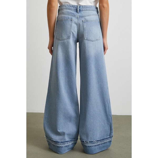 Paçası Katlamalı Geniş Paça Jean Buz Mavisi