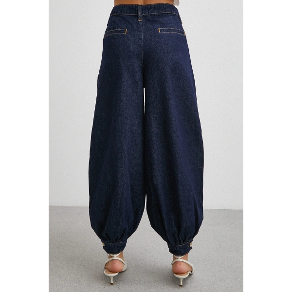 Paçası Düğmeli Yüksek Bel Mom Jean Lacivert