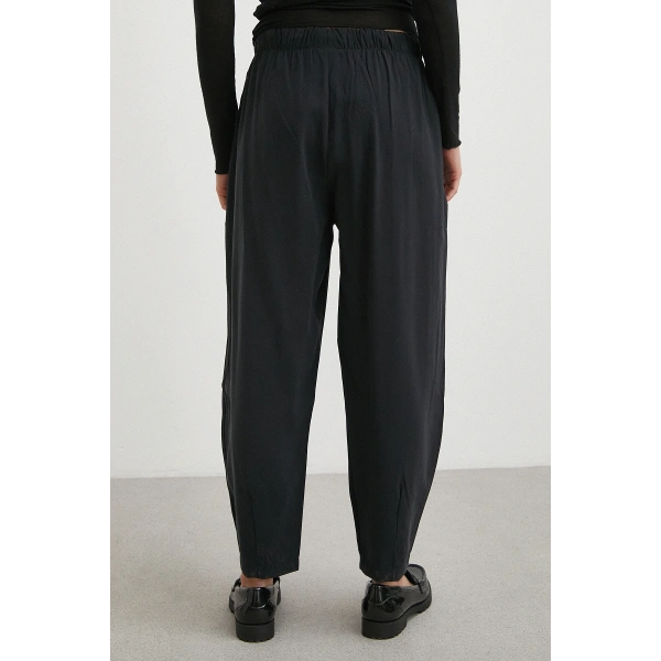 Bağcıklı Beli Lastikli Pileli Pantolon Siyah