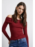 Omzu Açık Kaşkorse Bluz Bordo