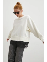 Eteği Dantelli Oversize Sweatshirt Beyaz