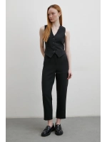 Önü Pensli Skinny Kumaş Pantolon Siyah