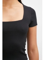 Kare Yaka T-shirt Siyah