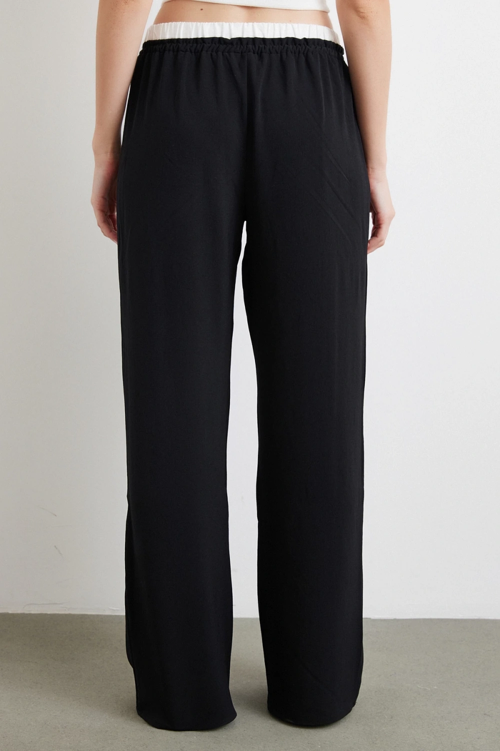 Bel Bantlı Wide Leg Pantolon Siyah