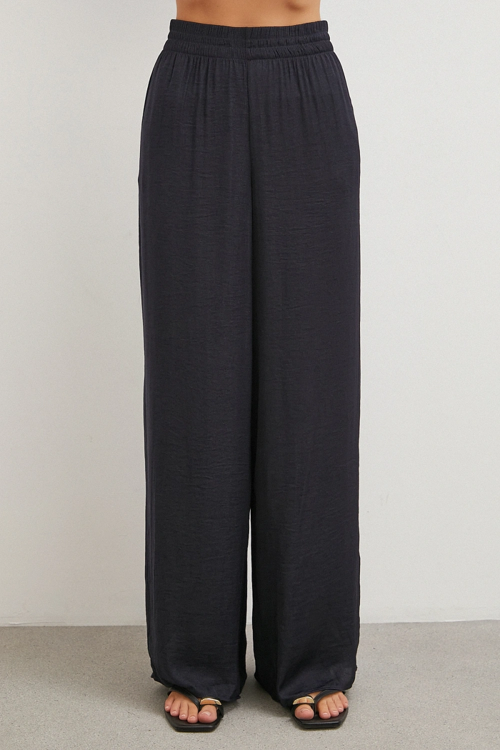 Beli Lastikli Dökümlü Geniş Paça Pantolon Lacivert