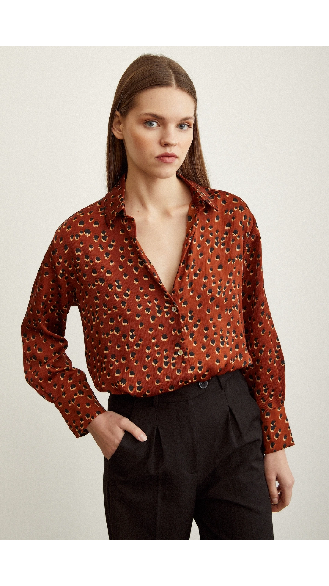 Puantiye Desenli Saten Gömlek Açık Kahve