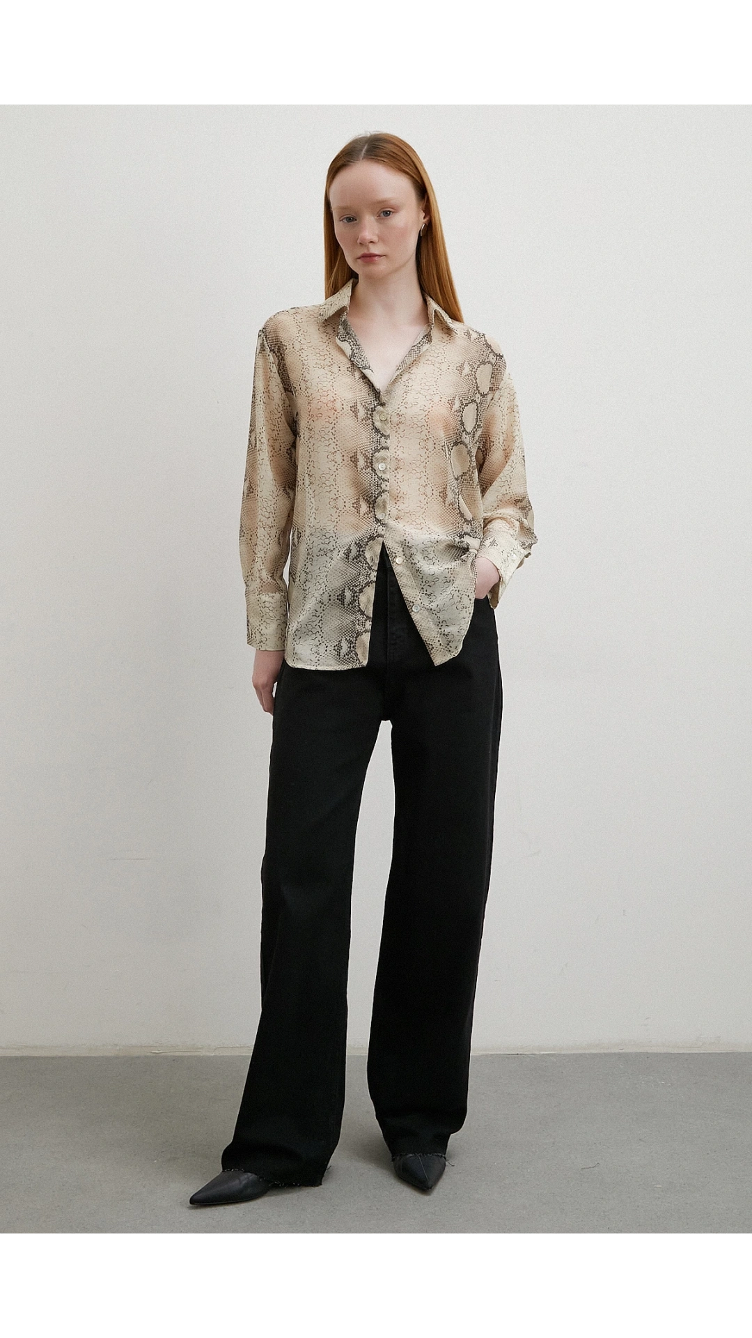 Yılan Derisi Desenli Tül Gömlek Bej