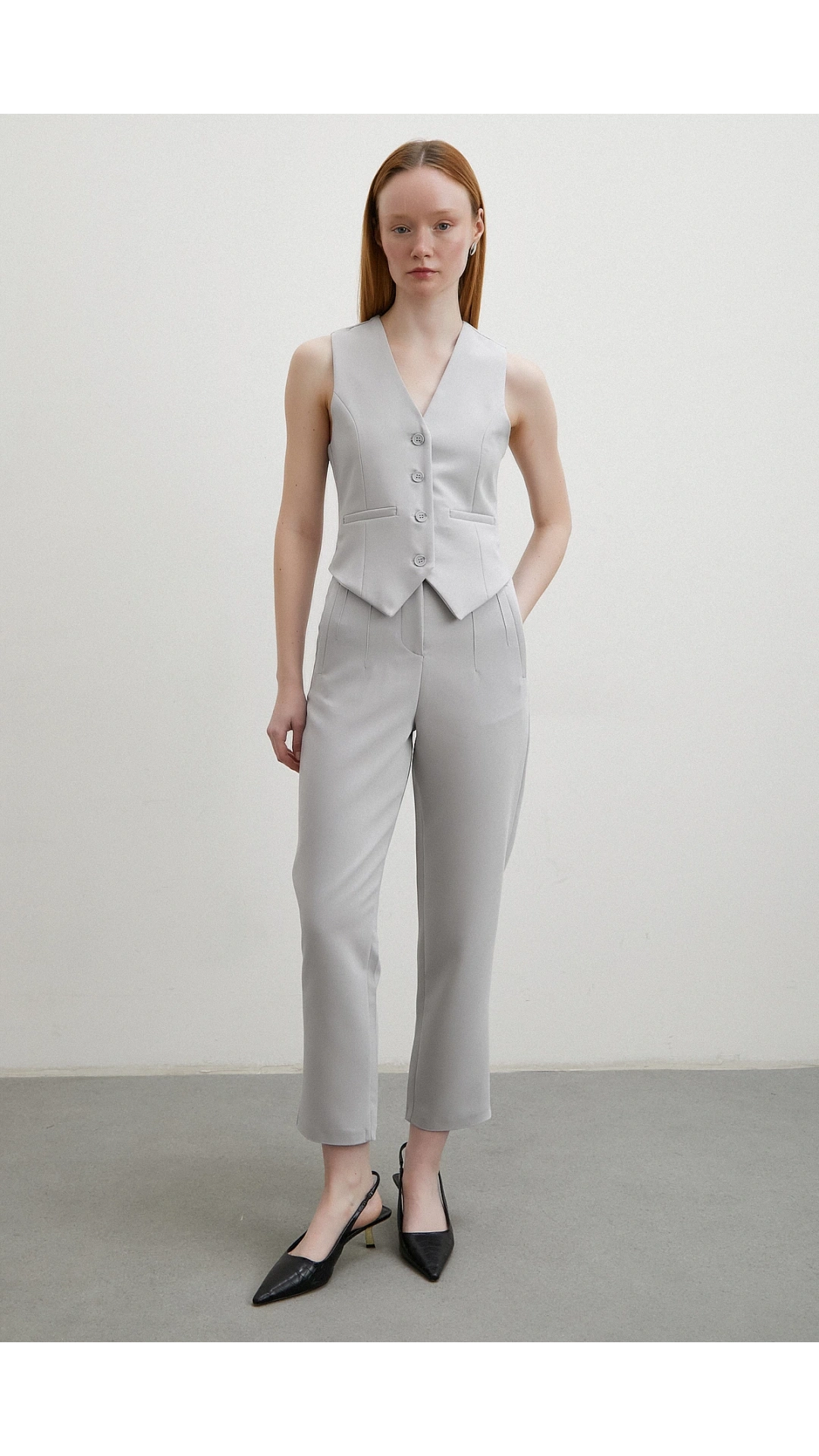 Önü Pensli Skinny Kumaş Pantolon Gri