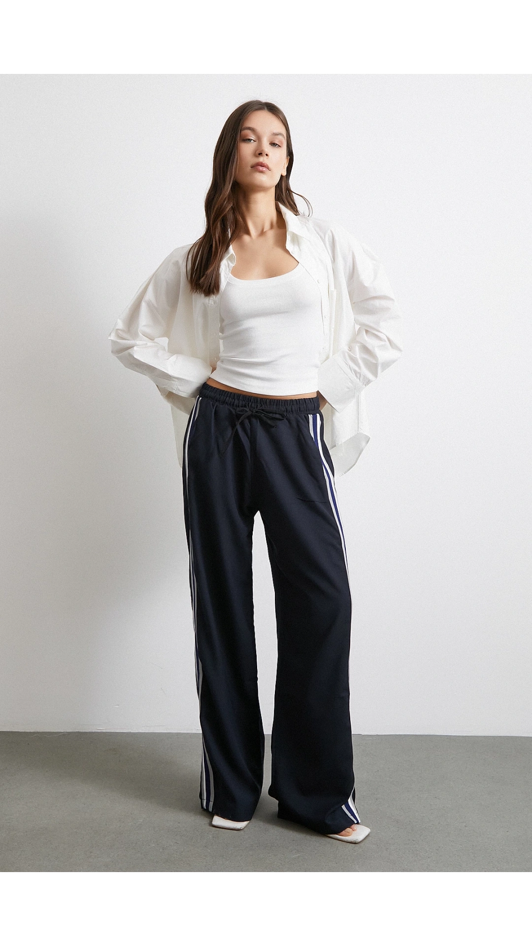 Beli Lastikli Çift Şeritli Pantolon Lacivert