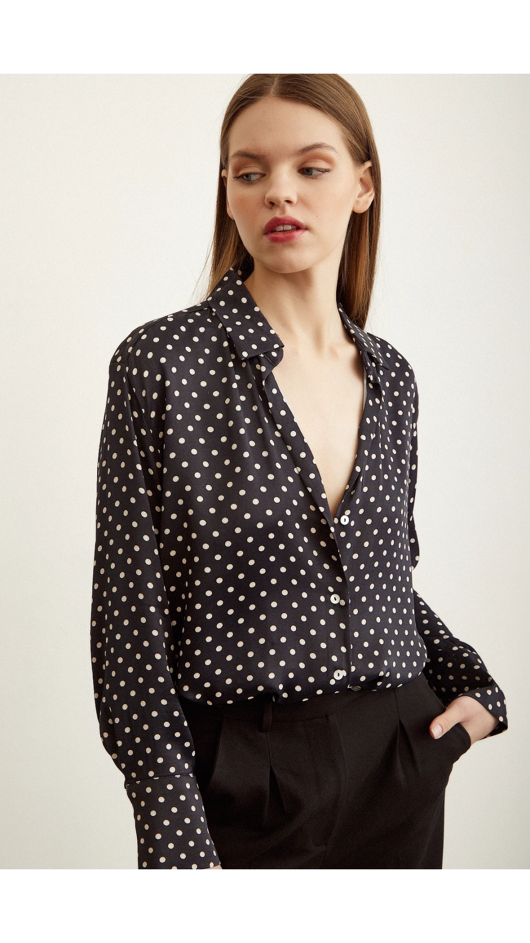 Puantiye Desenli Saten Gömlek Siyah