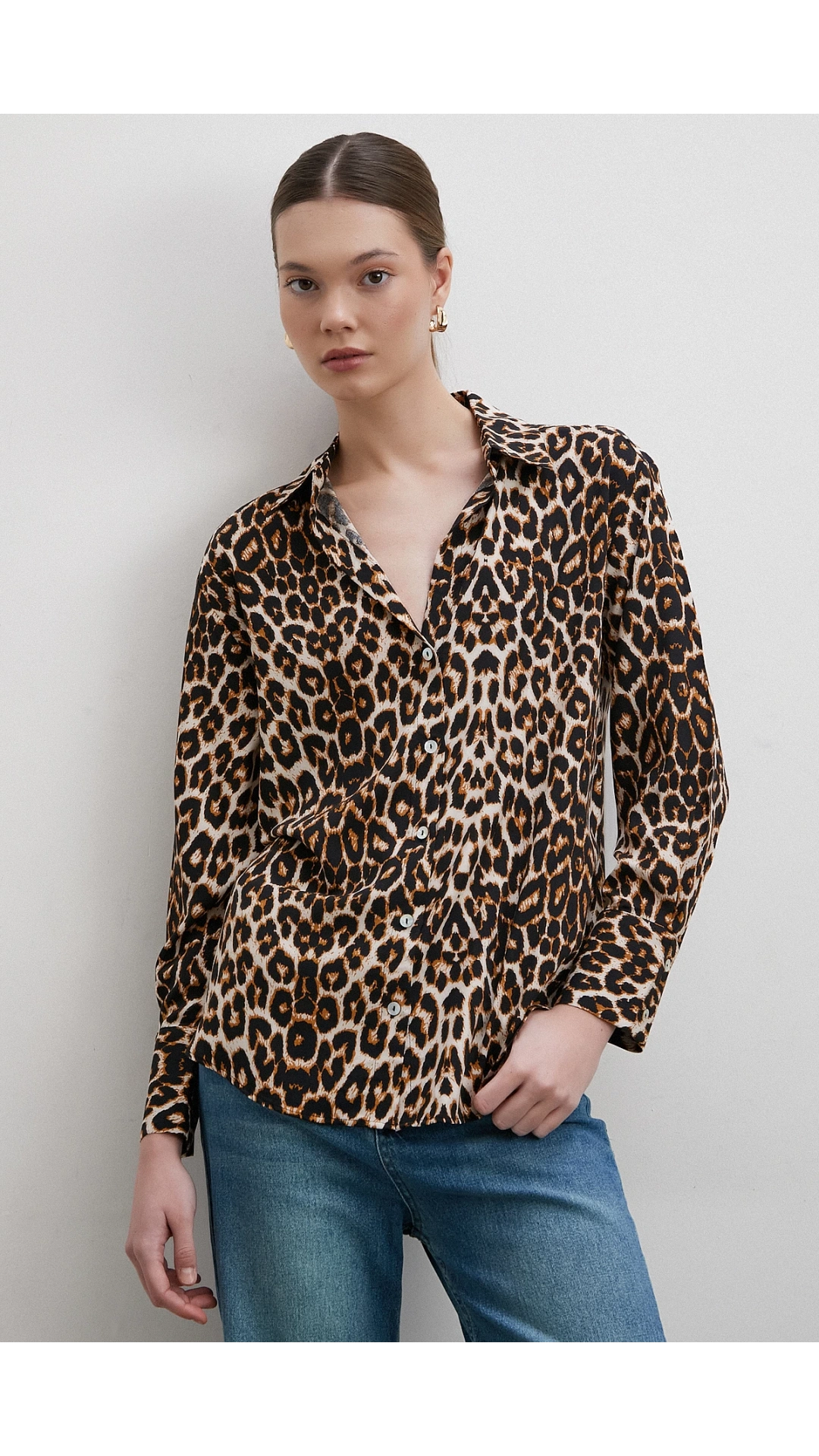 Leopar Desenli Viskon Gömlek Siyah