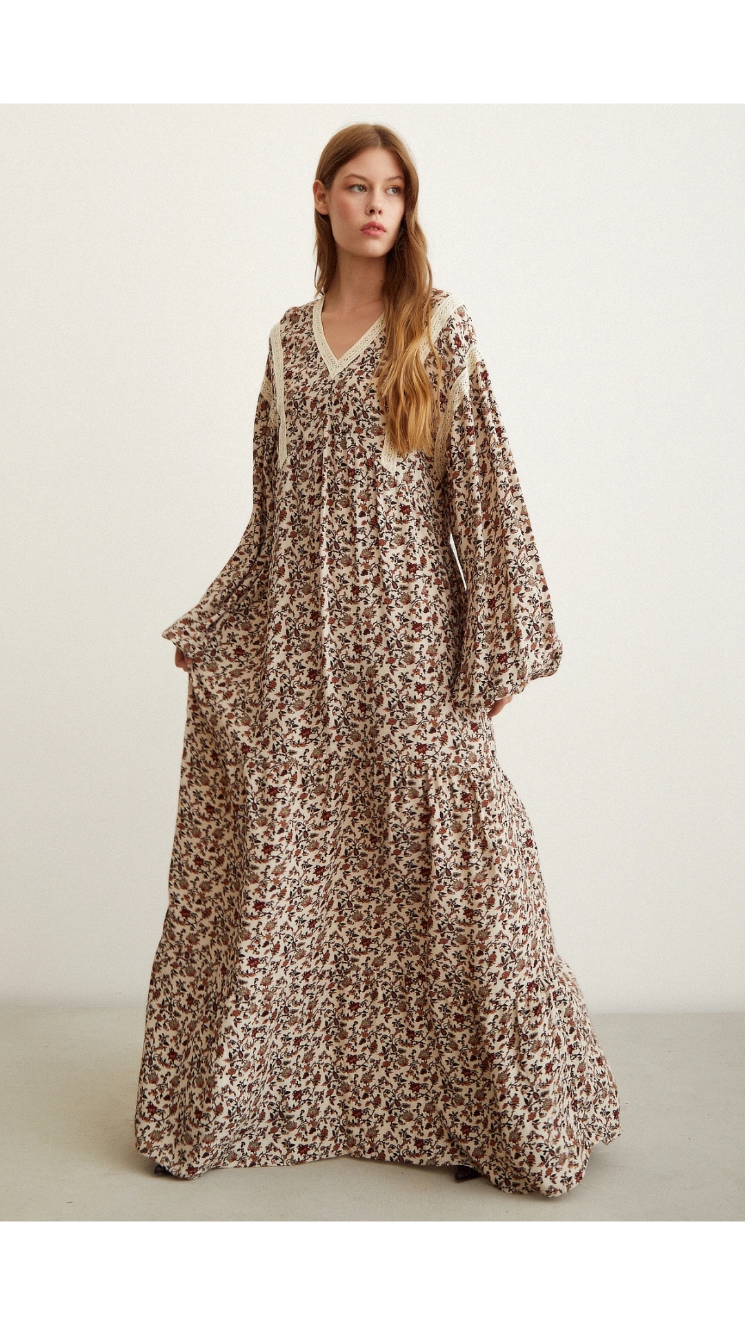 Brode Dantelli Elbise Bej