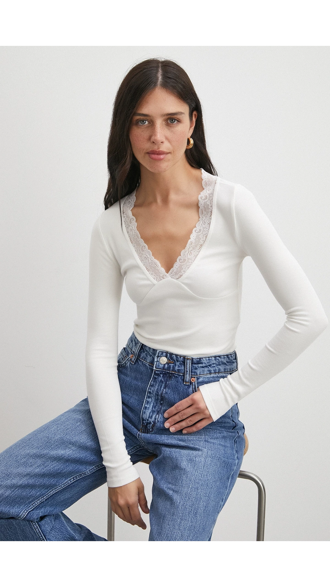 Yakası Dantelli Bluz Beyaz