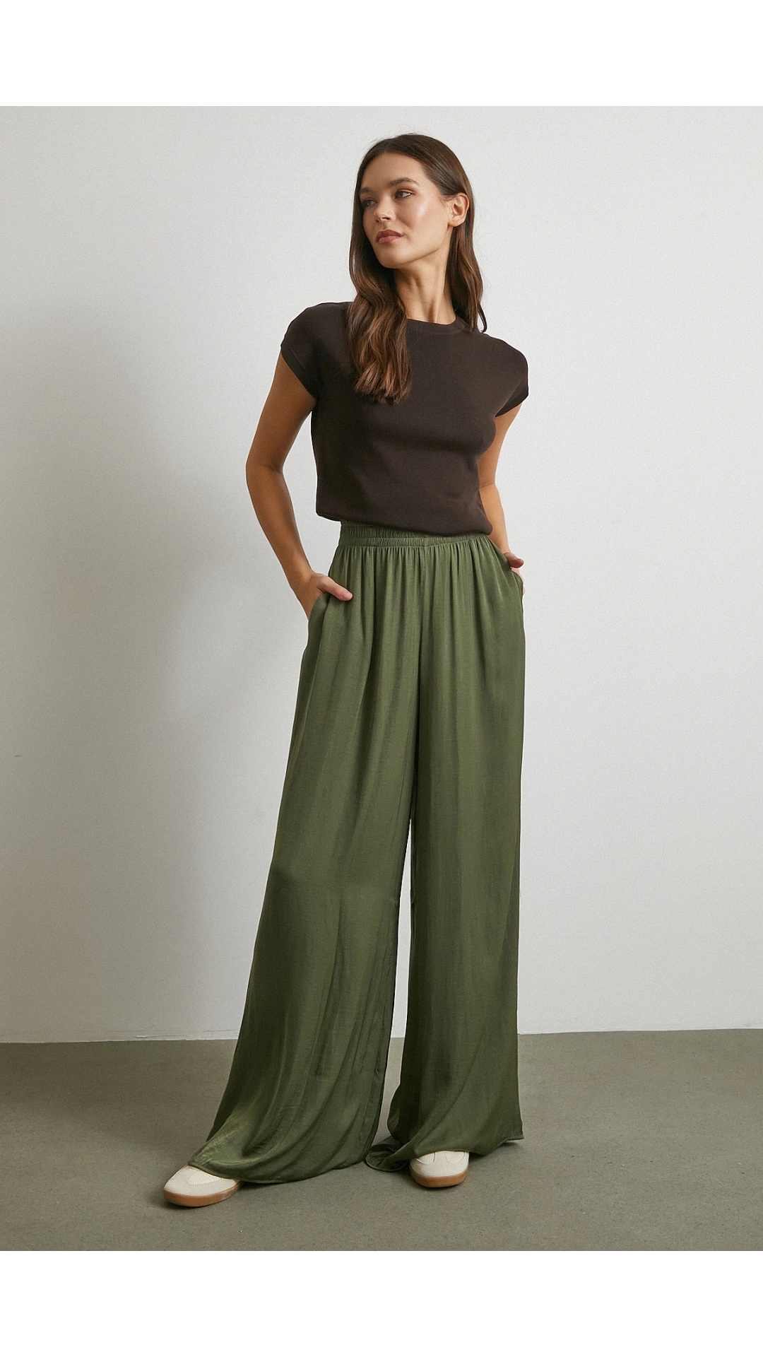 Beli Lastikli Dökümlü Geniş Paça Pantolon Haki