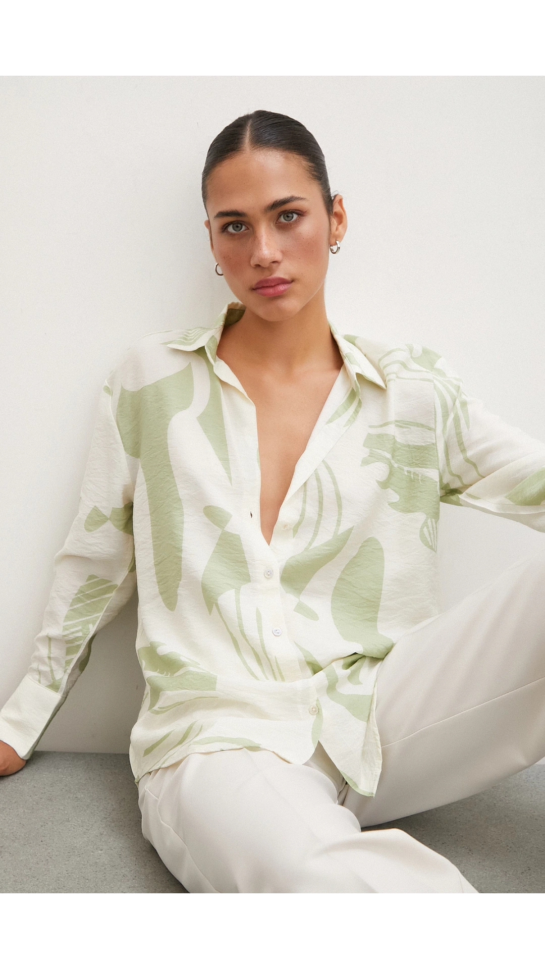 V Yaka Modal  Gömlek Yeşil