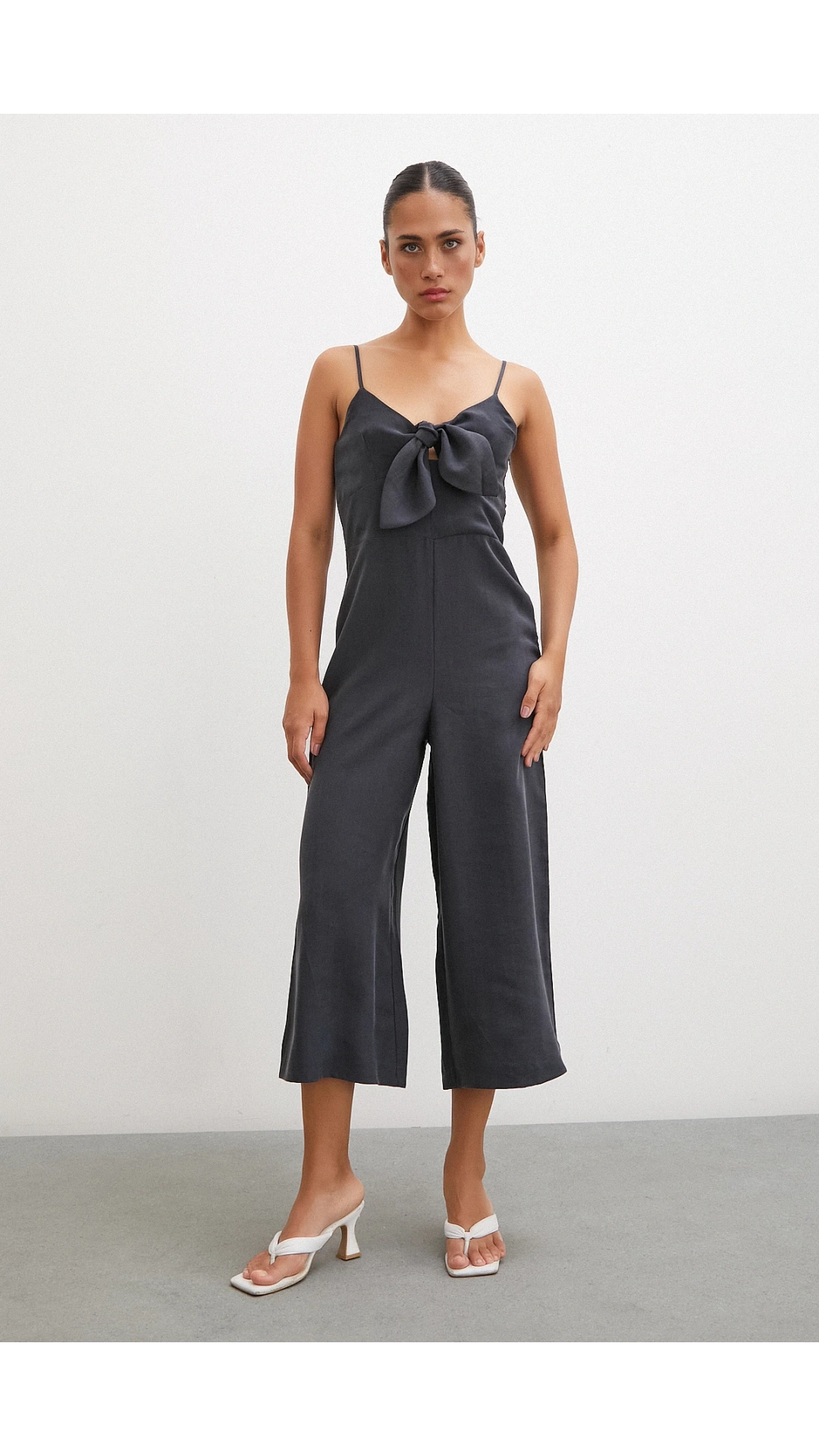 Fiyonklu Askılı Tulum Siyah