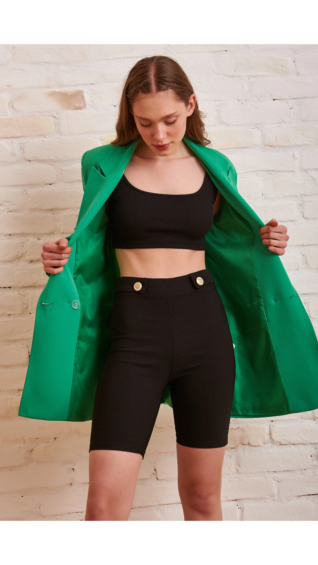 Düğme Detaylı Çelik Şort Siyah