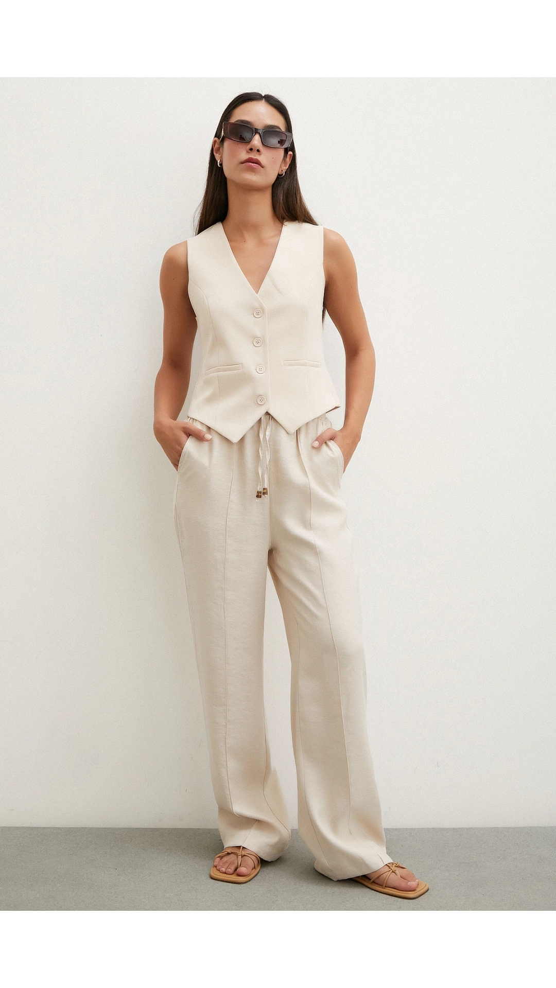 Belden Bağlamalı Pantolon Bej