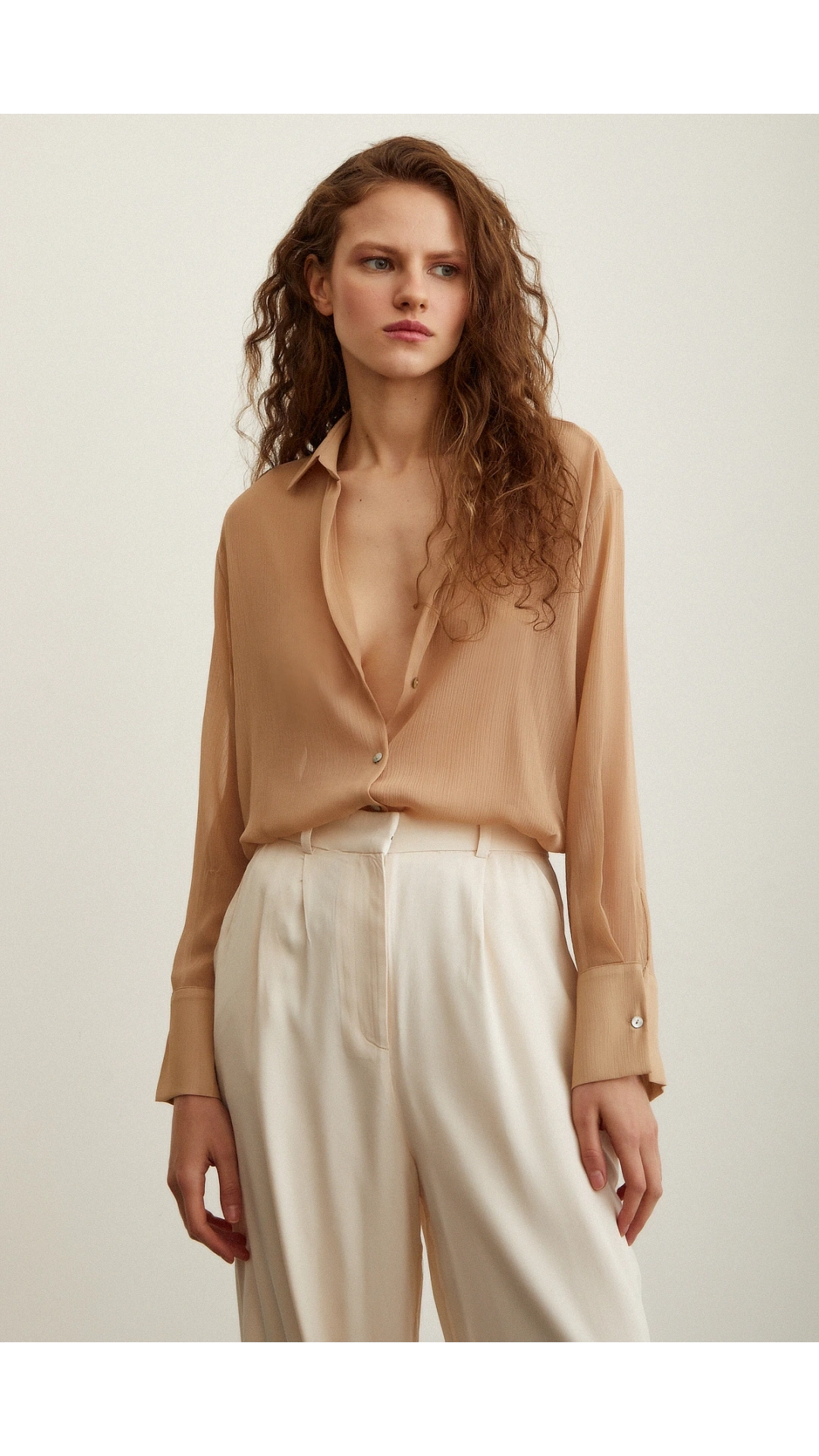 V Yaka Tül Gömlek Nude