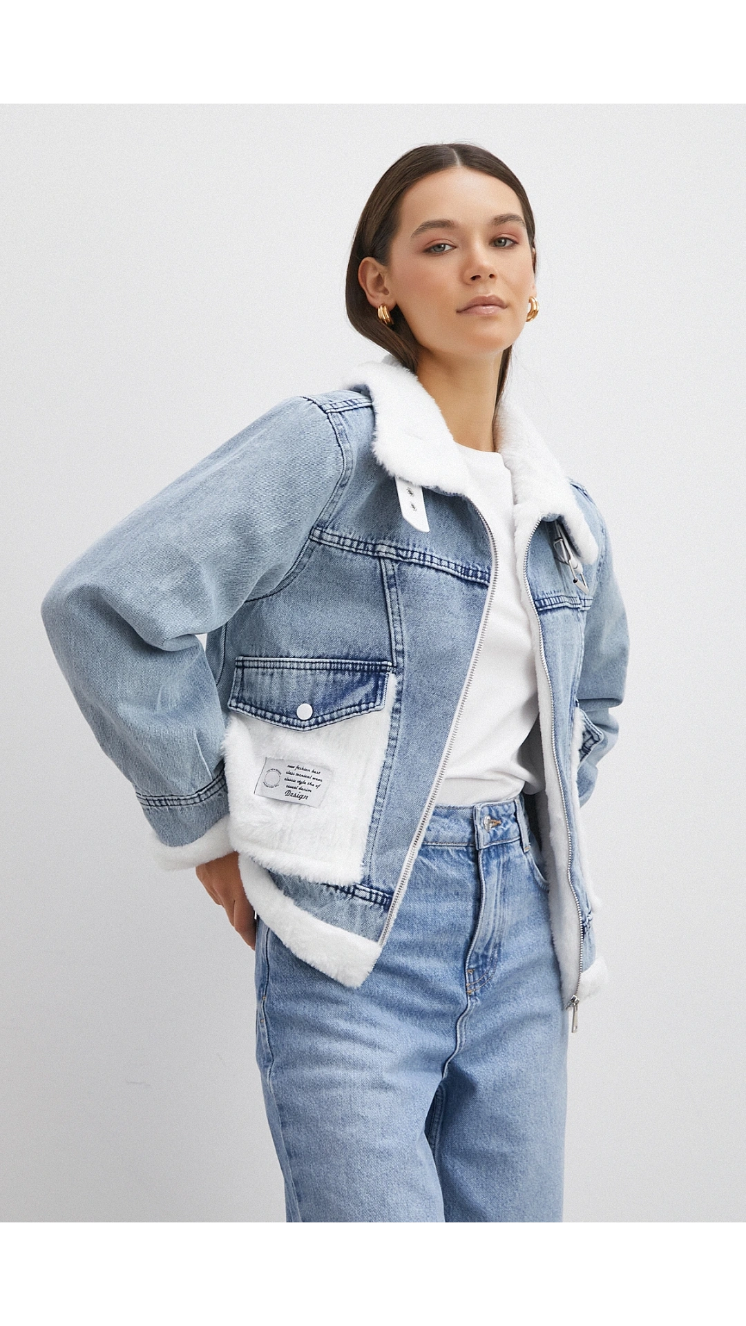 Beyaz Kemer Detaylı Kürklü Kot Mont Mavi