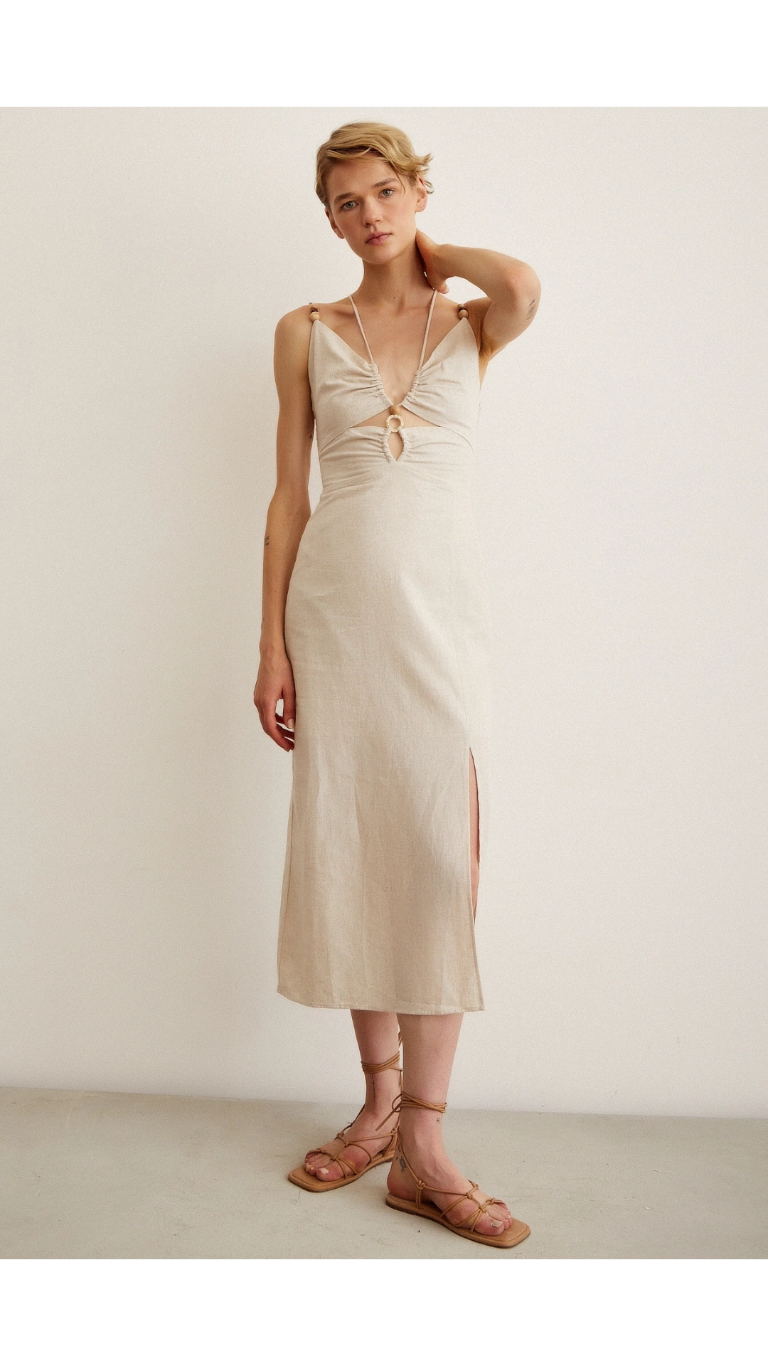 Boncuk Detaylı Askılı Elbise Krem