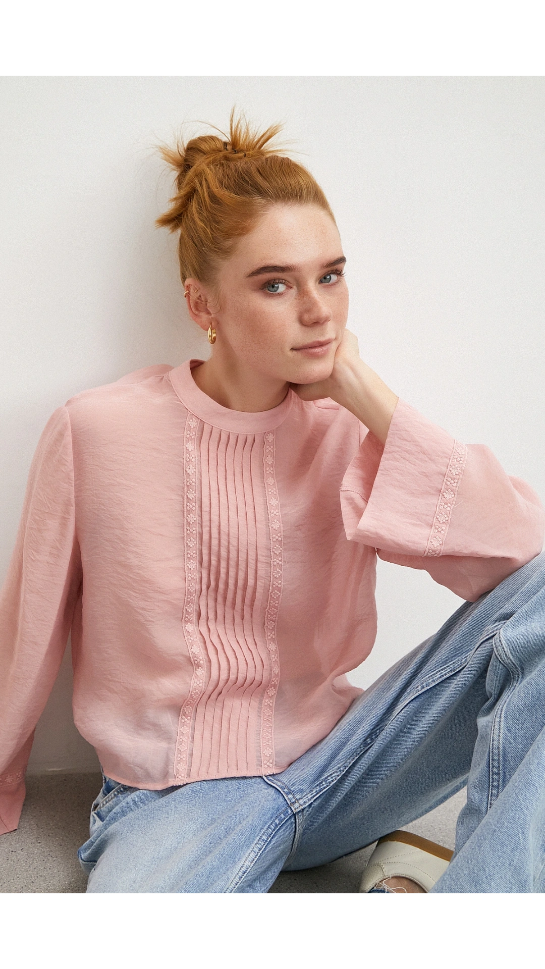 Dantel Kesimli Uzun Kollu Bluz Pembe