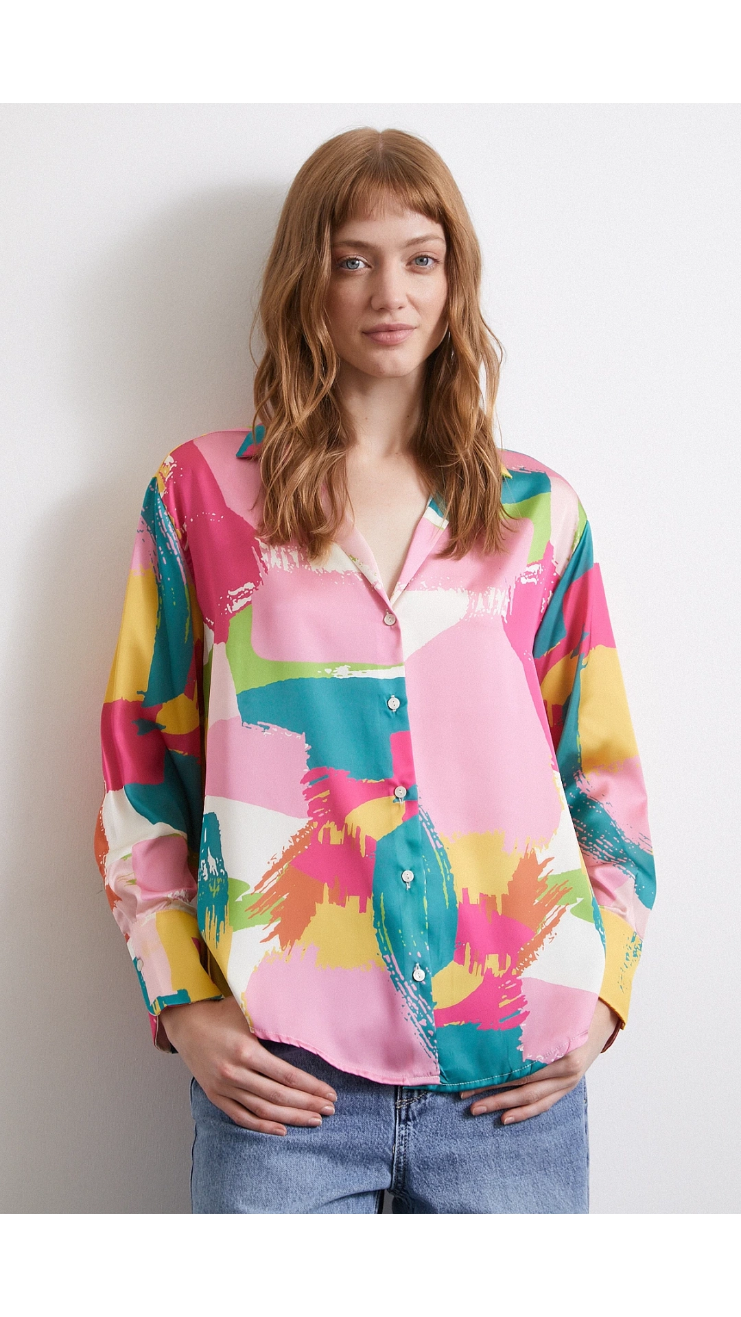 V Yaka Desenli Gömlek Pudra