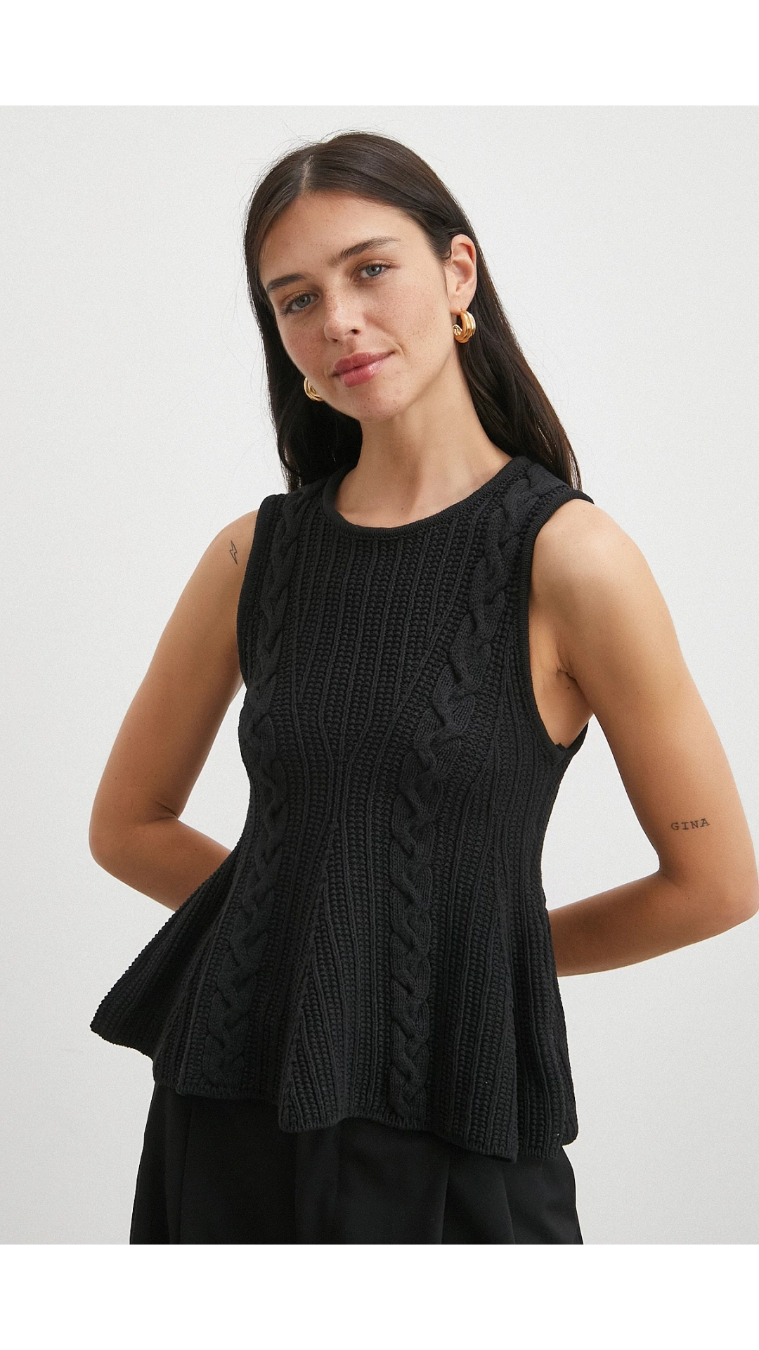 Burgu Örgü Kolsuz Triko Siyah