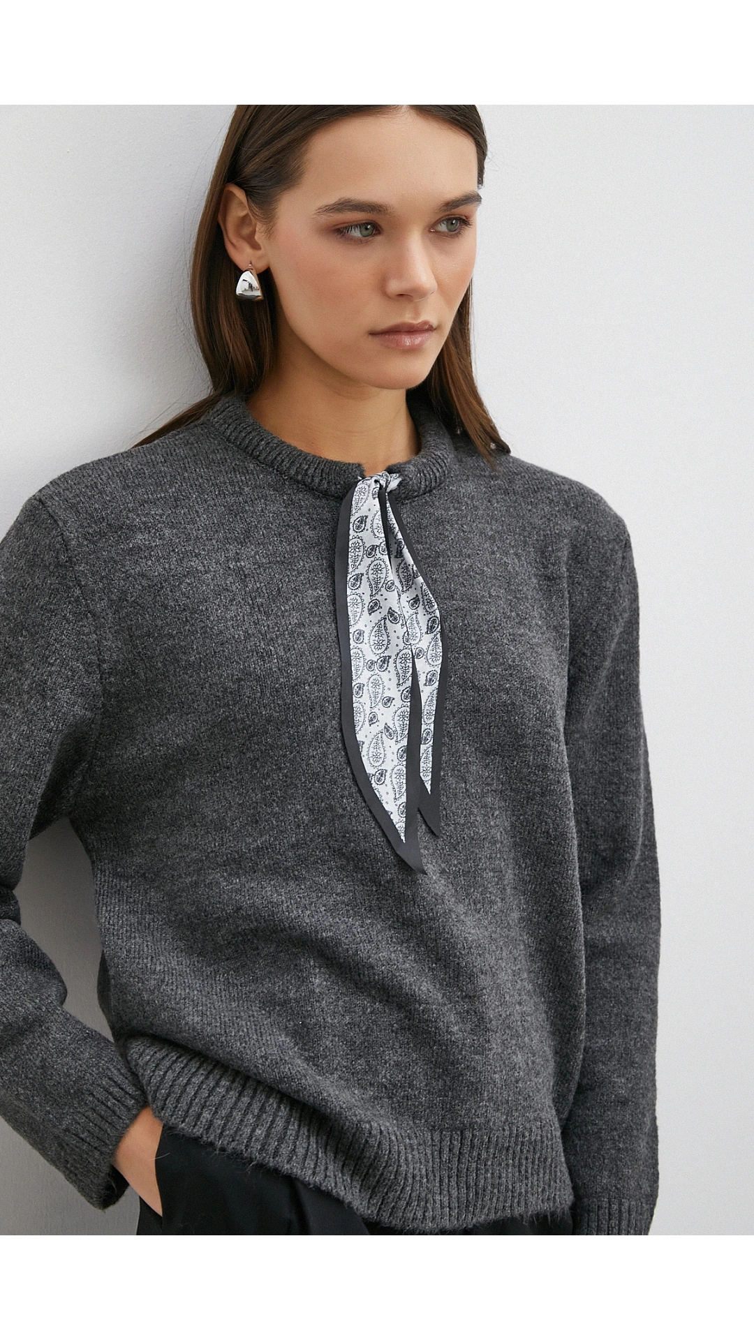 Fularlı Uzun Kollu Kazak Gri