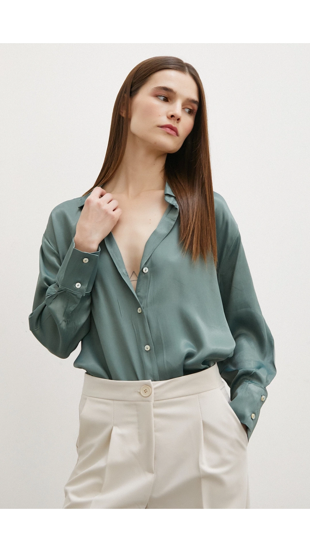 V Yaka Gömlek Yeşil