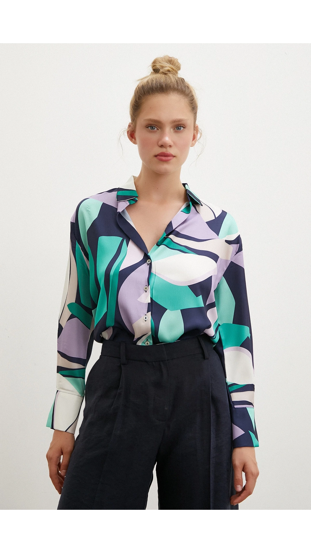 Desenli V Yaka Gömlek Mor