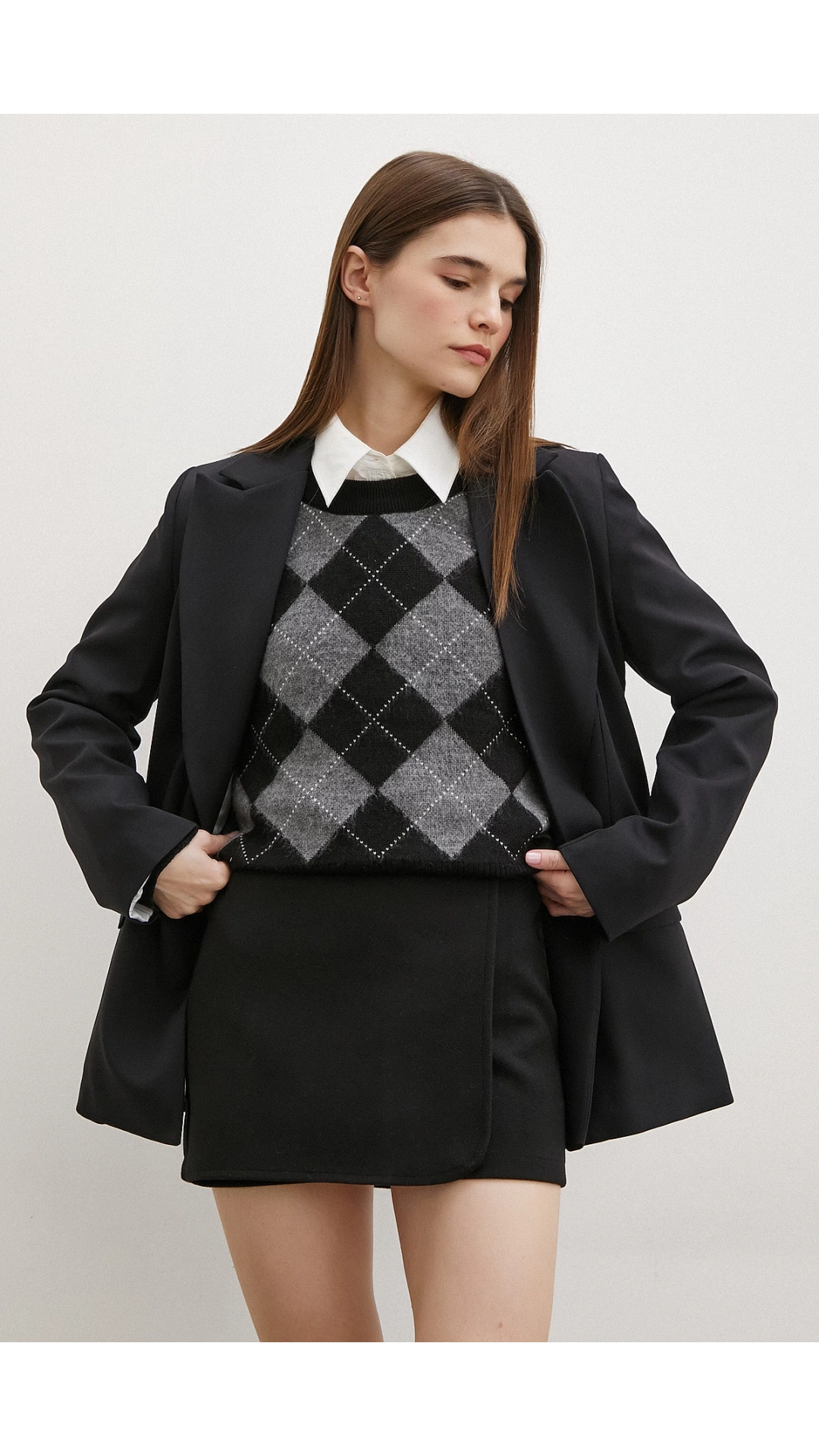 Önü Katlı Kaşe Etek Siyah