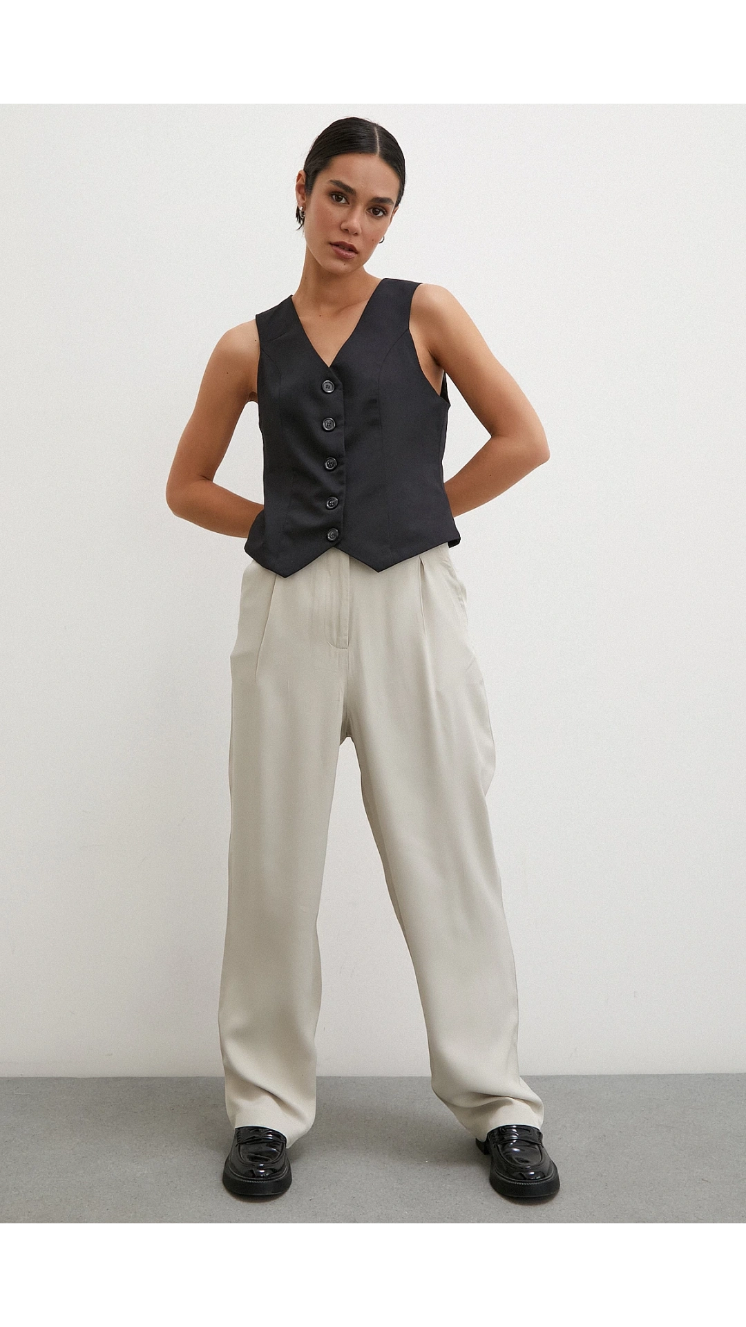 Kemer Detaylı Klasik Pantolon Taş