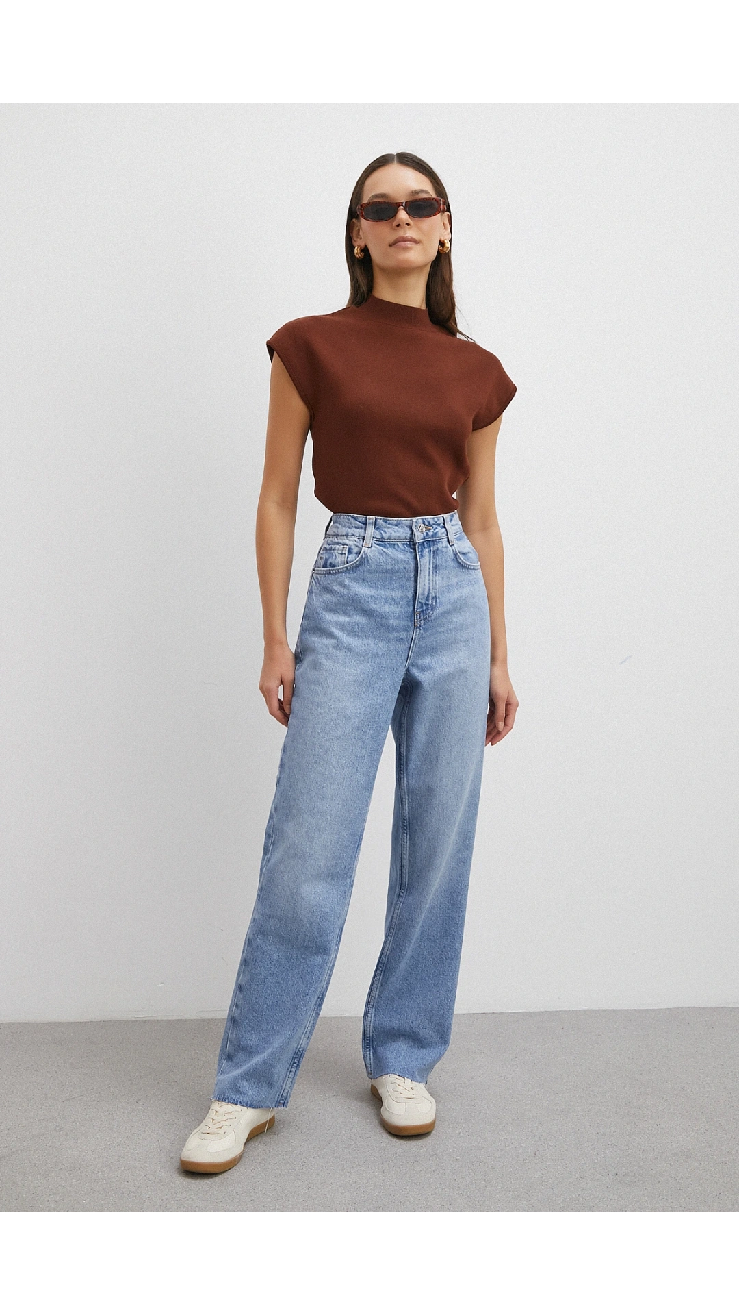 Yüksek Bel Beş Cepli Kesik Paça Jean Mavi