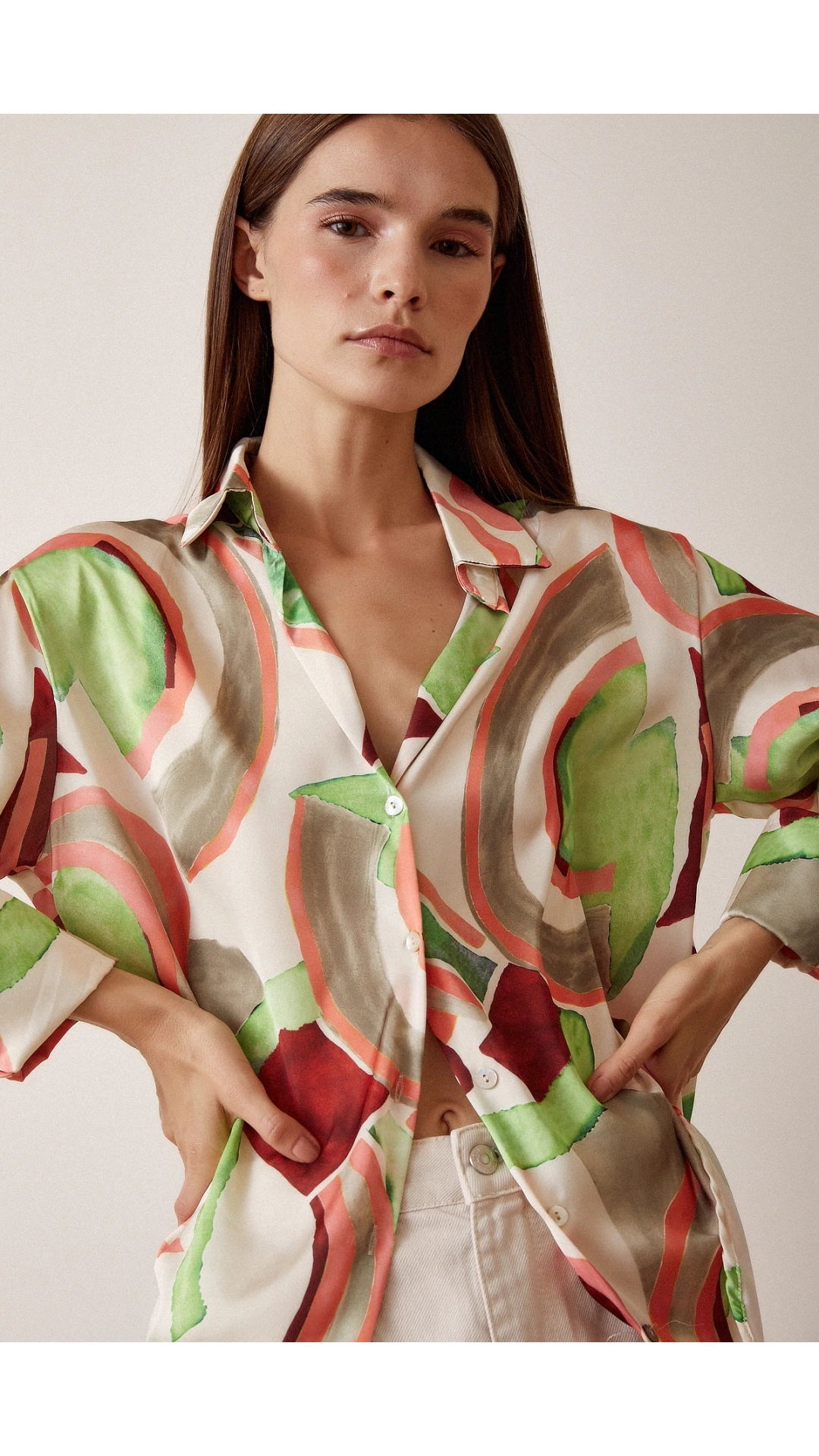 V Yaka Desenli Saten Gömlek Mint