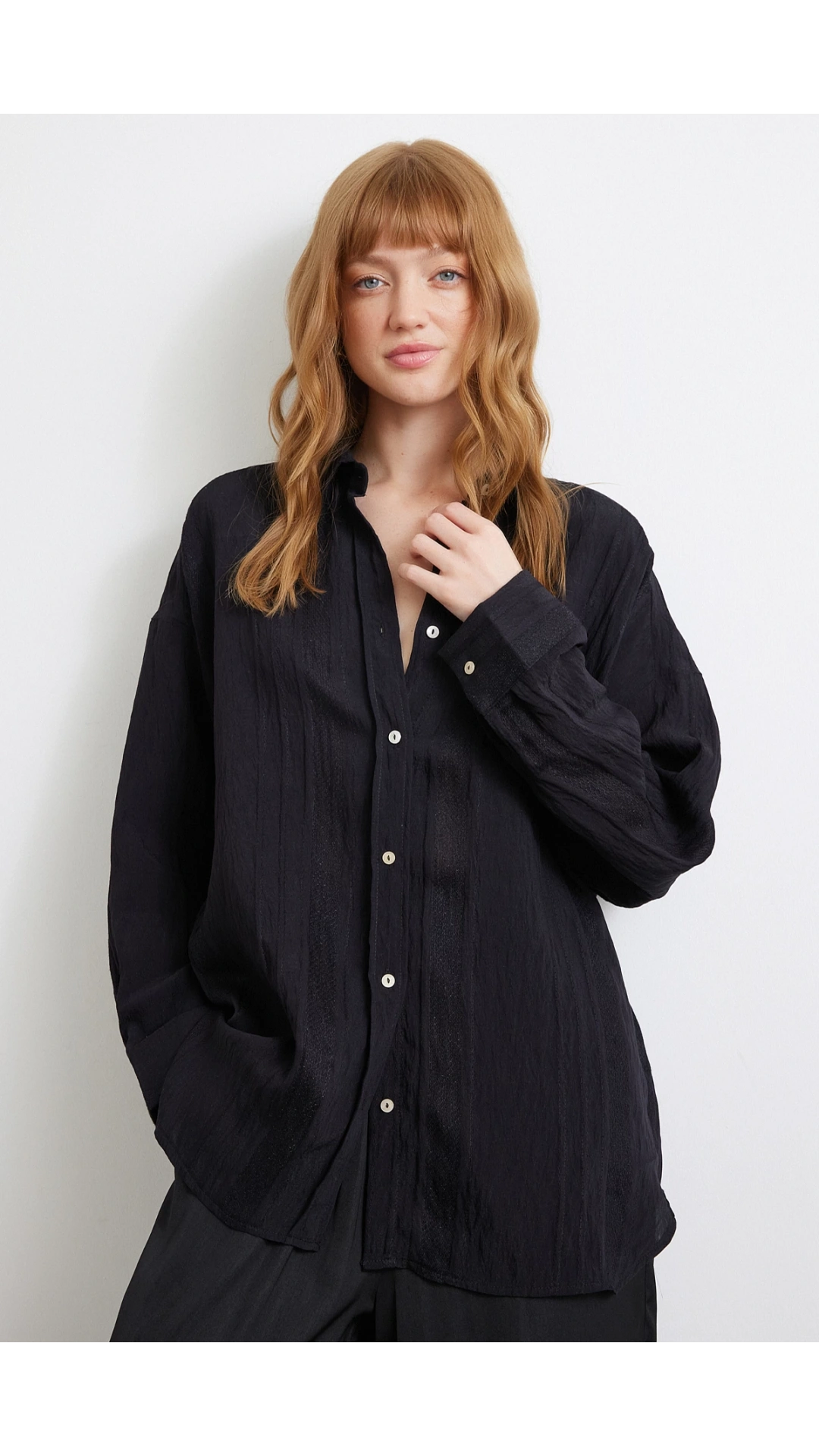 Dantel Detaylı Transparan Pamuklu Gömlek Siyah