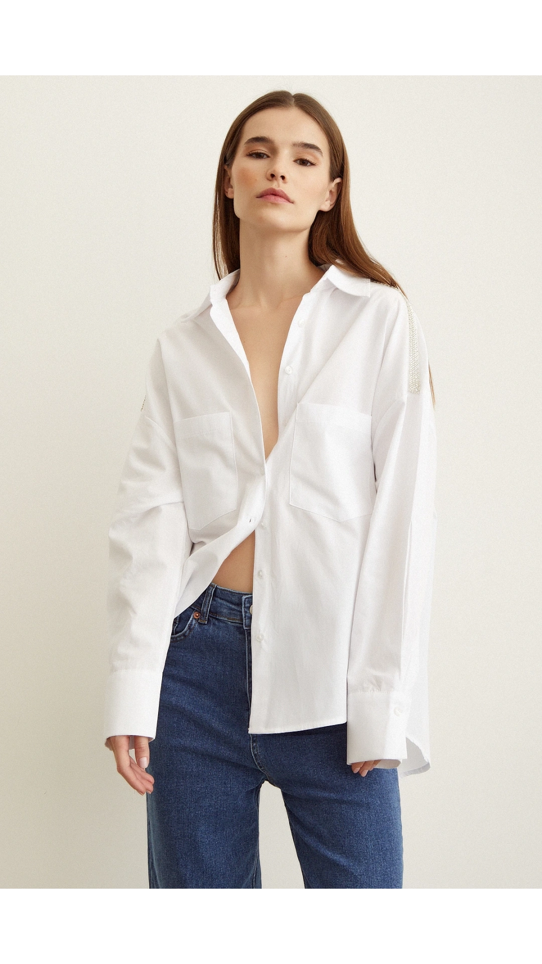 Omuzda Boncuk Detaylı  Oversize Gömlek Beyaz